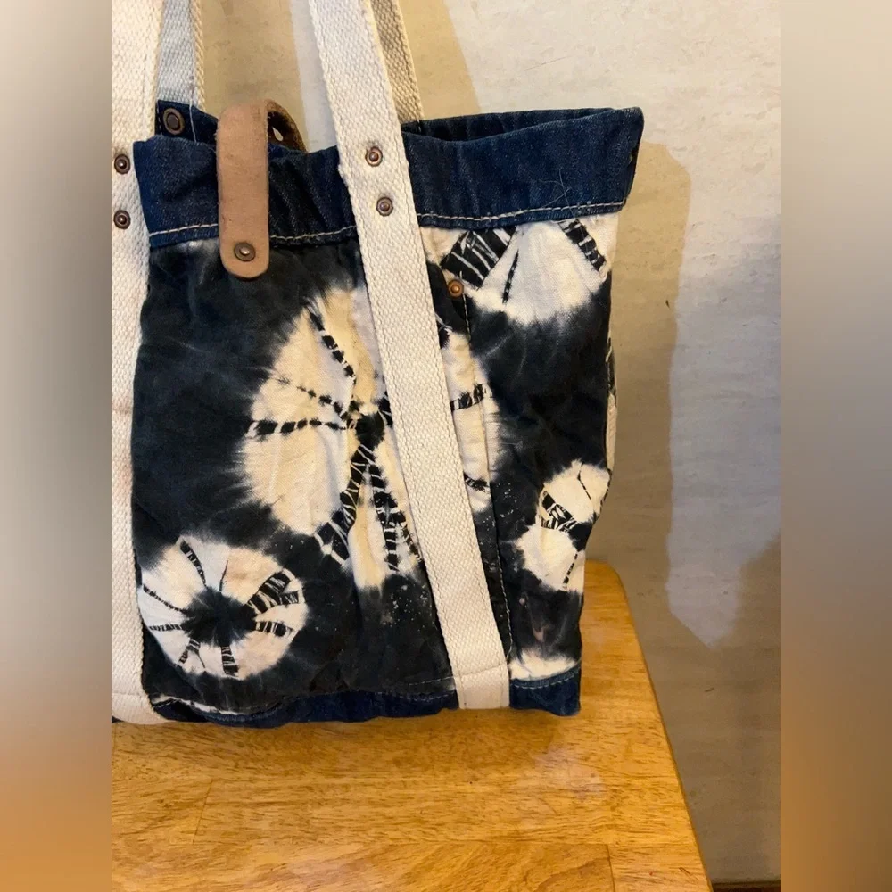 Hyena indigo tie-dye (shibori) pattern on canvas leather strap closure